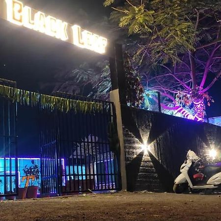 The Black Leaf Hotel Rāipur Kültér fotó