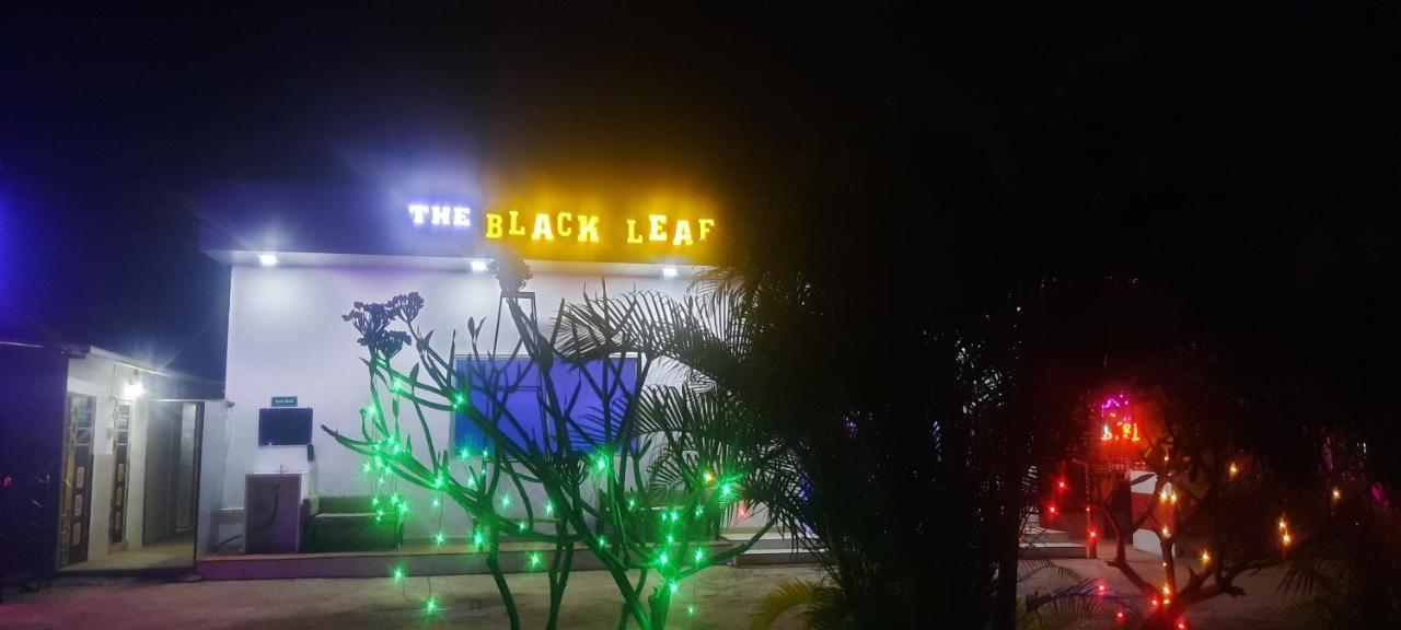 The Black Leaf Hotel Rāipur Kültér fotó